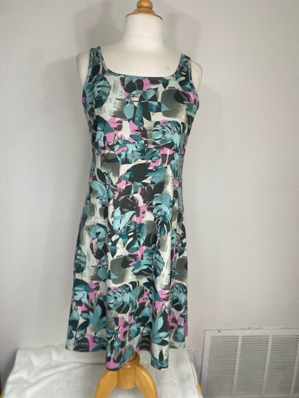 Columbia PFG Womens Green Watercolor Floral Tank Skater Dress Size Large Outdoor